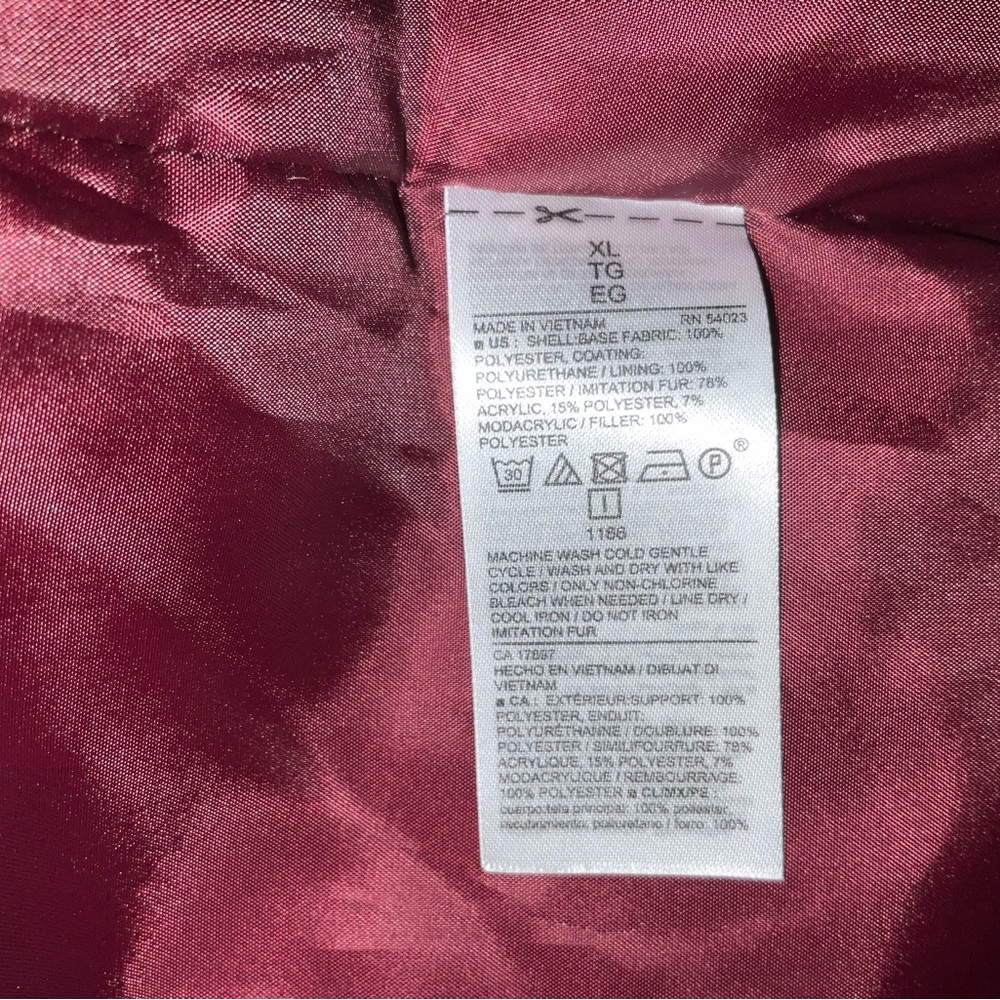 Old Navy like EUC new XL Winter jacket with faux fur hood for ski snow rain cold - Picture 11 of 11